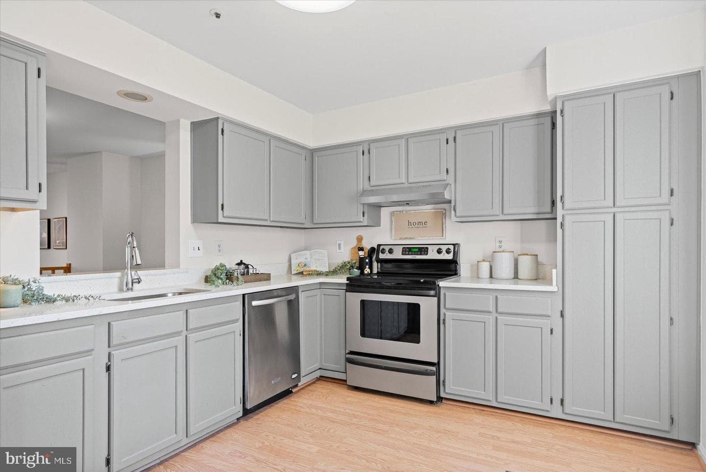9317 Dortmund Court photo 16