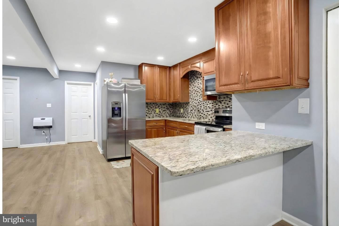 6917 Noah Drive photo 3