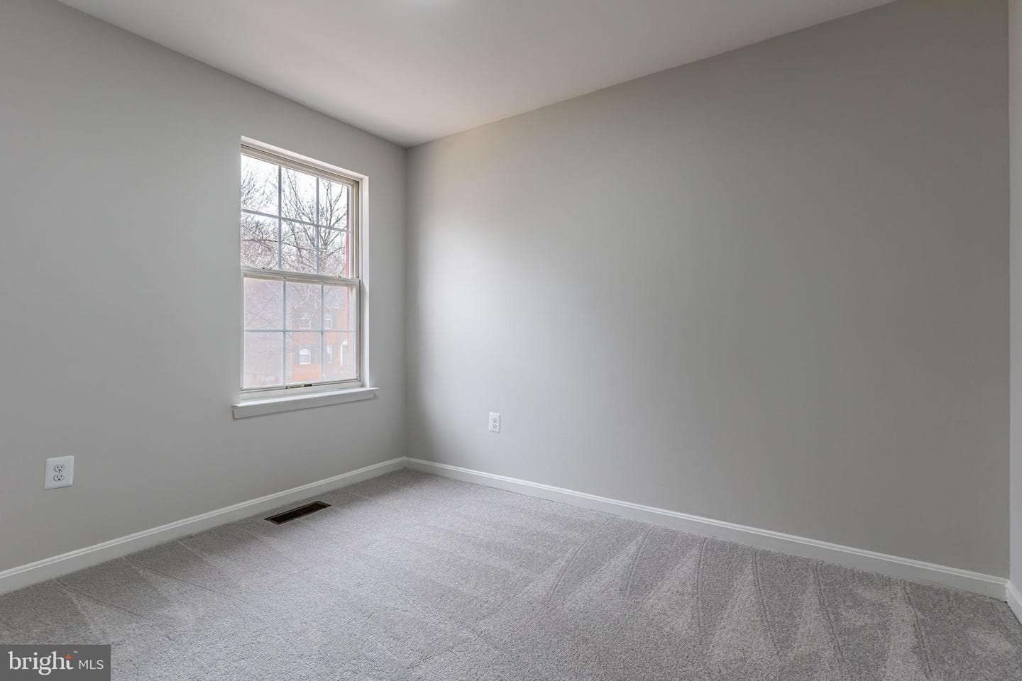 17303 Newton Court photo 17