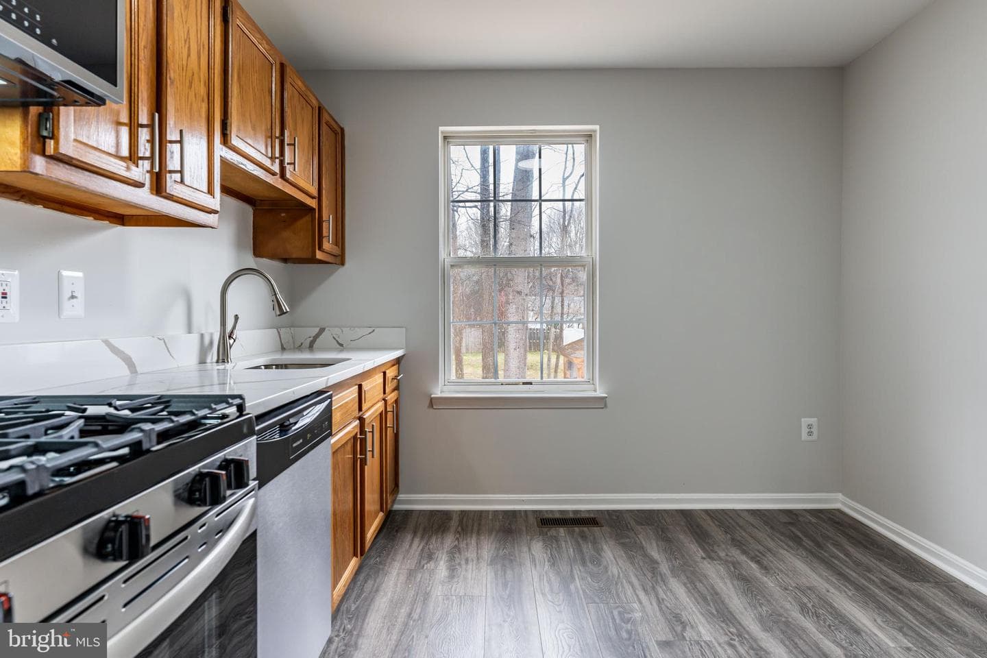 17303 Newton Court photo 19