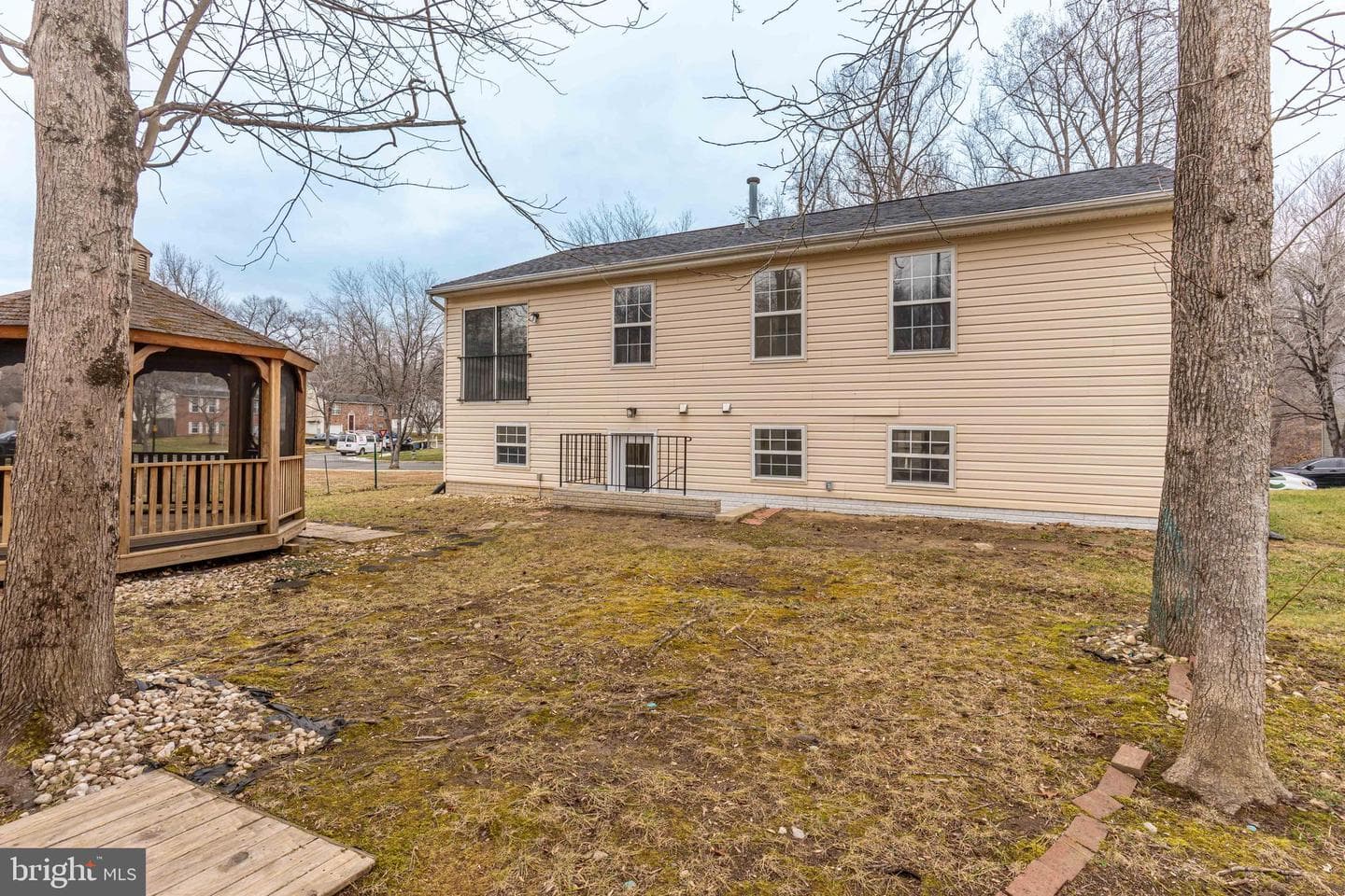 17303 Newton Court photo 5