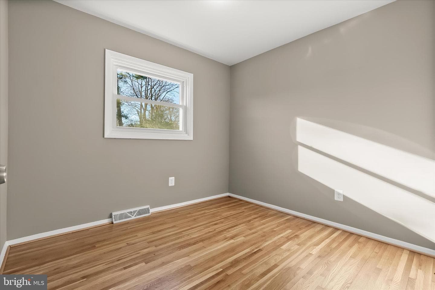 10410 Rutland Place photo 35