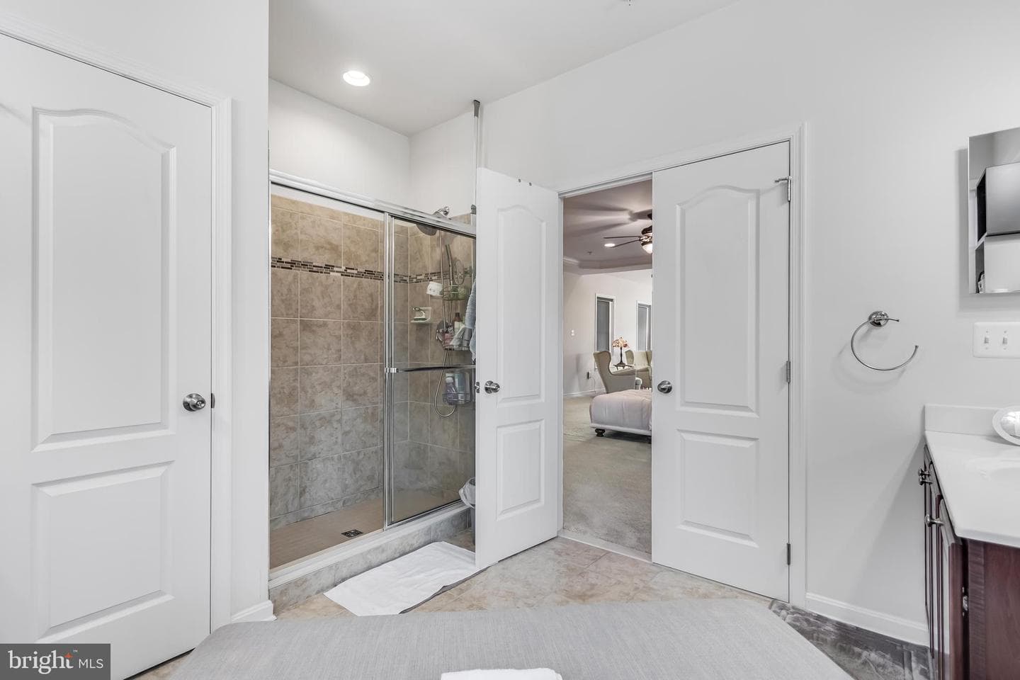 6812 Osborne Hill Drive photo 29