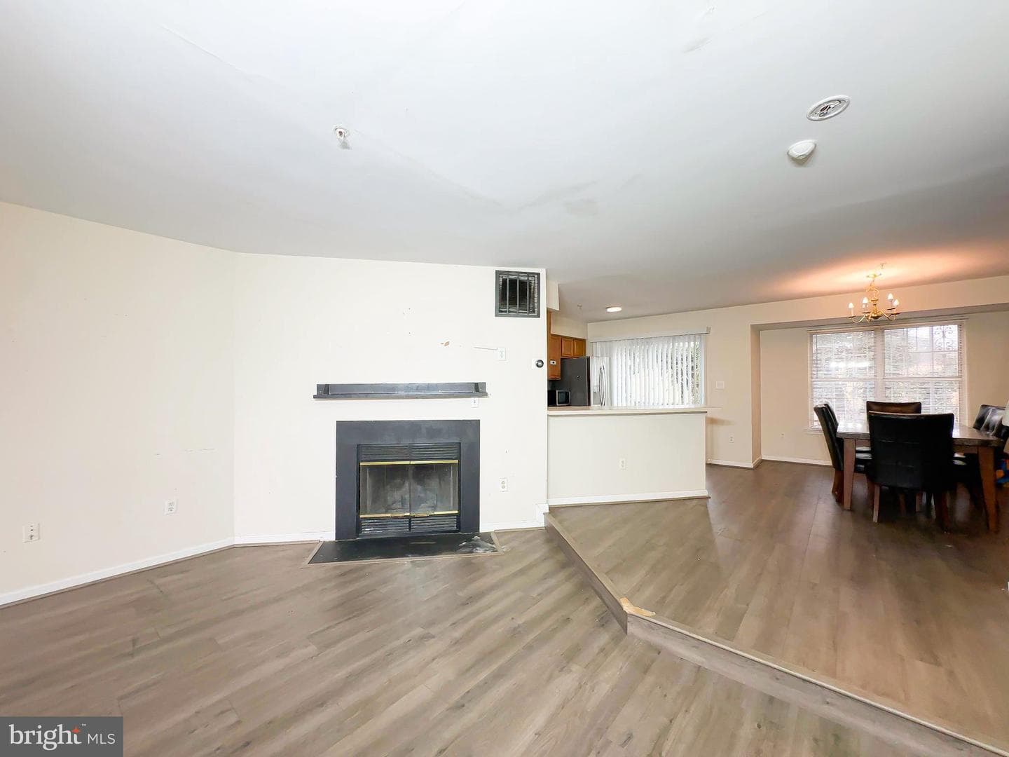 3415 Wood Creek Drive photo 6