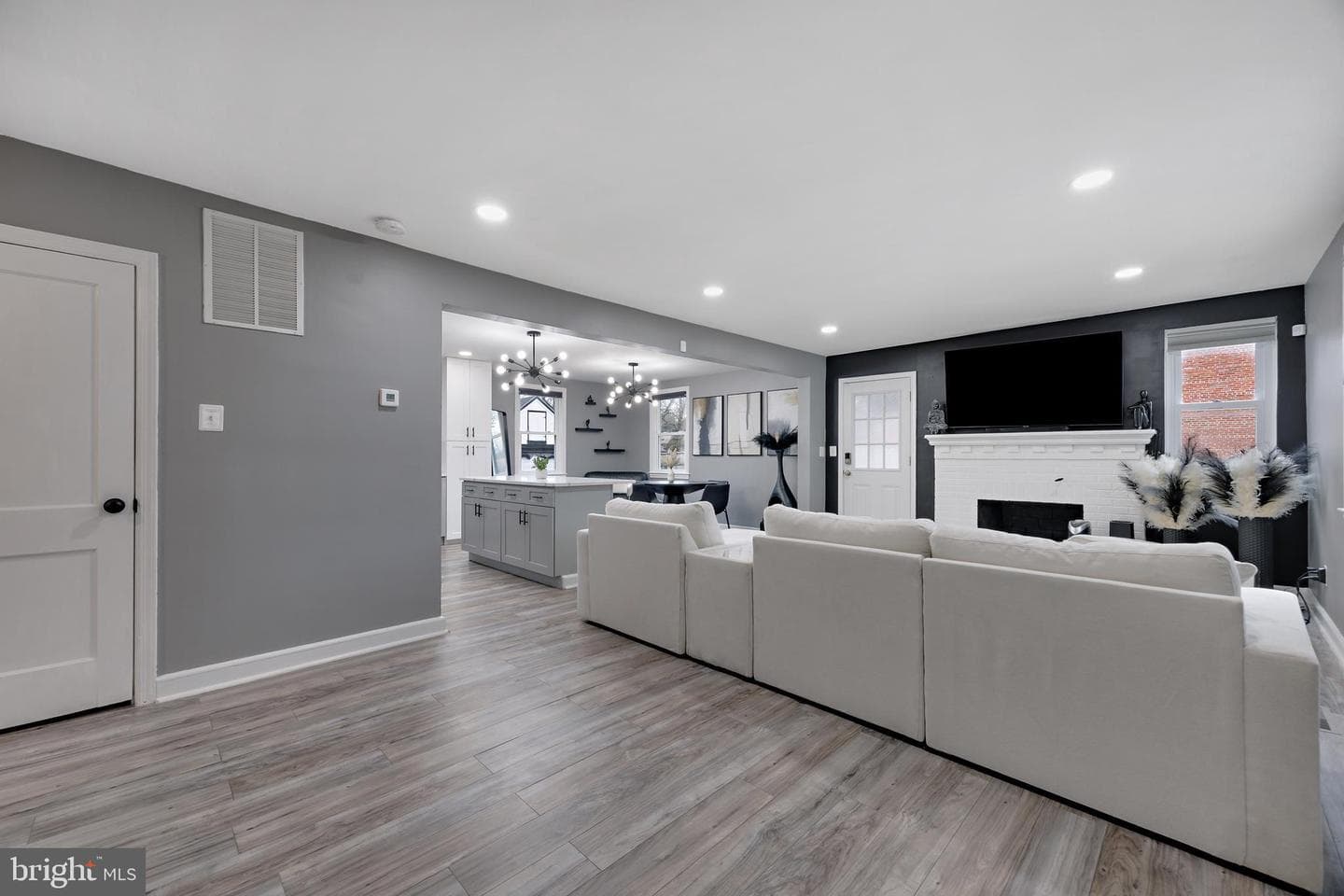 2410 Ritchie Road photo 10