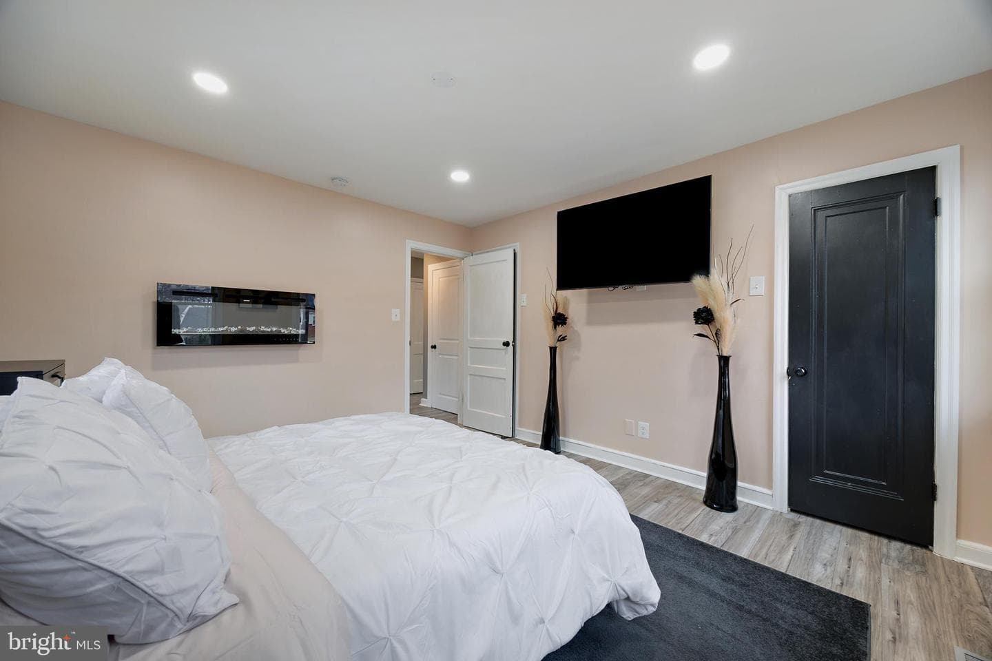 2410 Ritchie Road photo 17