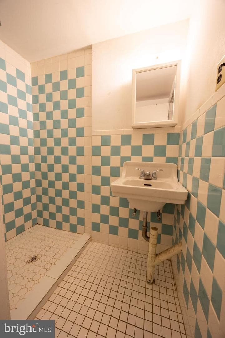 5513 Cordona Street photo 19