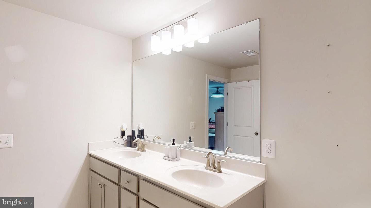 5554 Lanteen Street #1105 photo 34