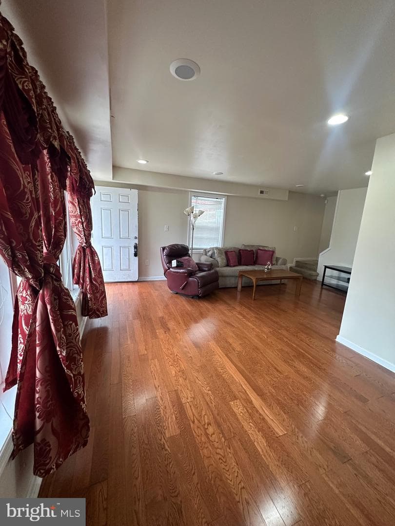 6621 Stockton Lane photo 4