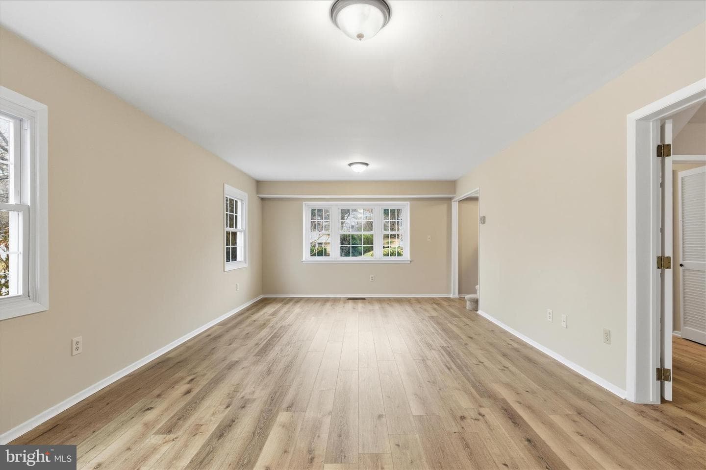 3008 Teak Lane photo 10