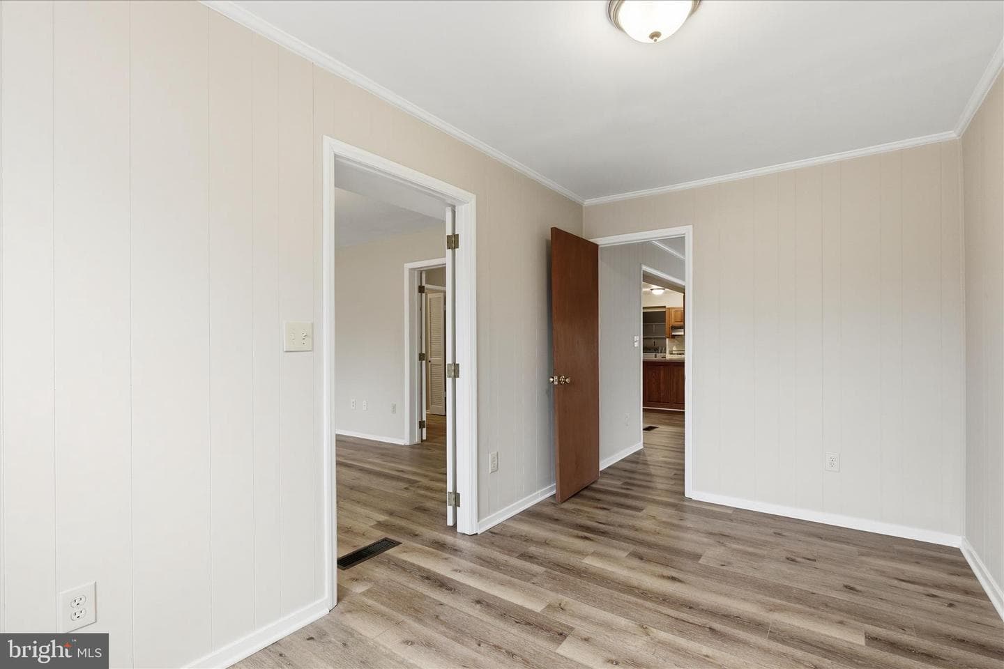 3008 Teak Lane photo 11