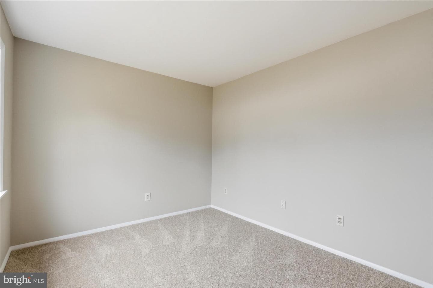 3008 Teak Lane photo 30