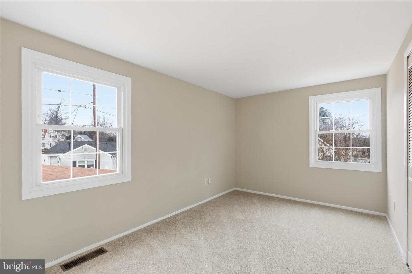 3008 Teak Lane photo 36