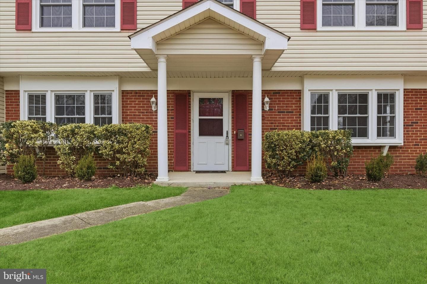 3008 Teak Lane photo 5