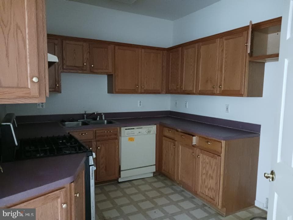 1 Cameron Grove Boulevard #202 photo 3