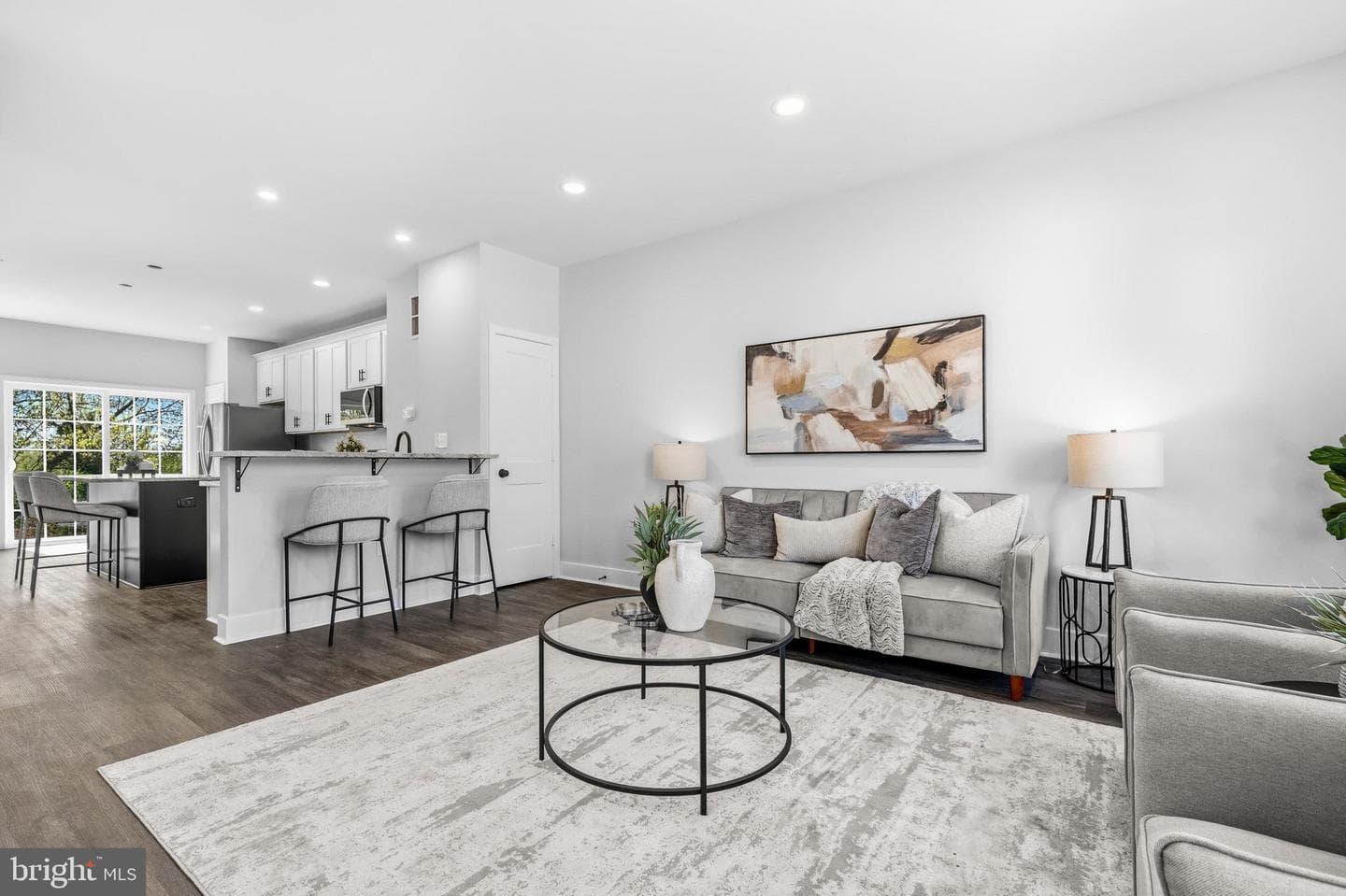 4923 Devitt Place photo 4
