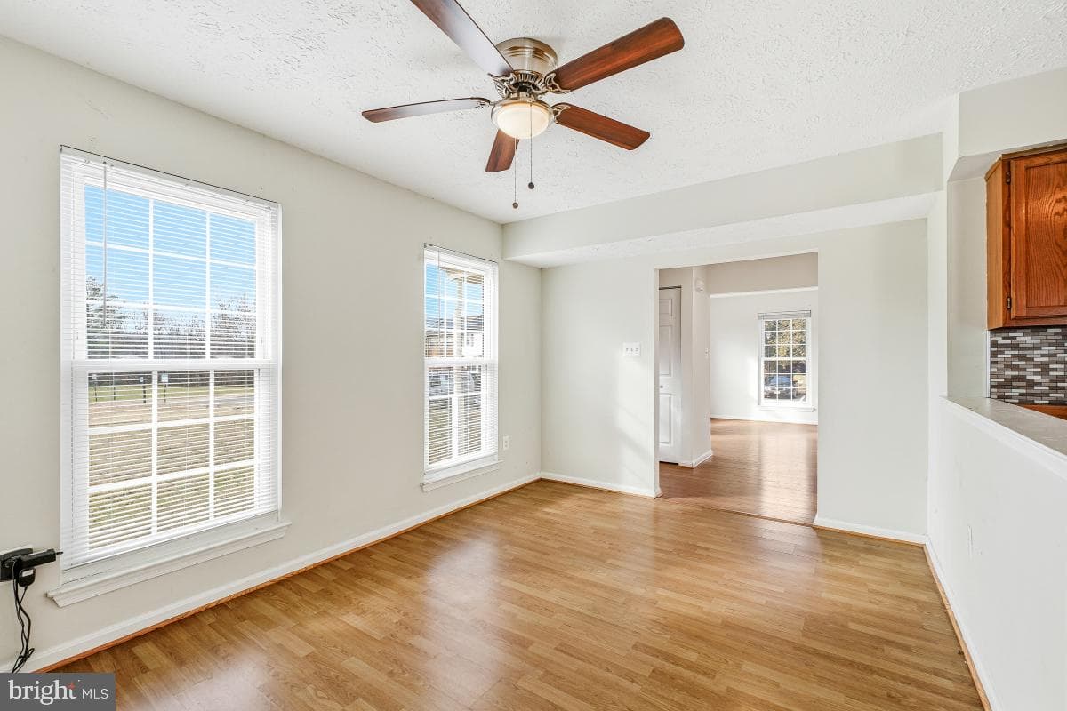 2401 W Rosecroft Village Circle photo 12