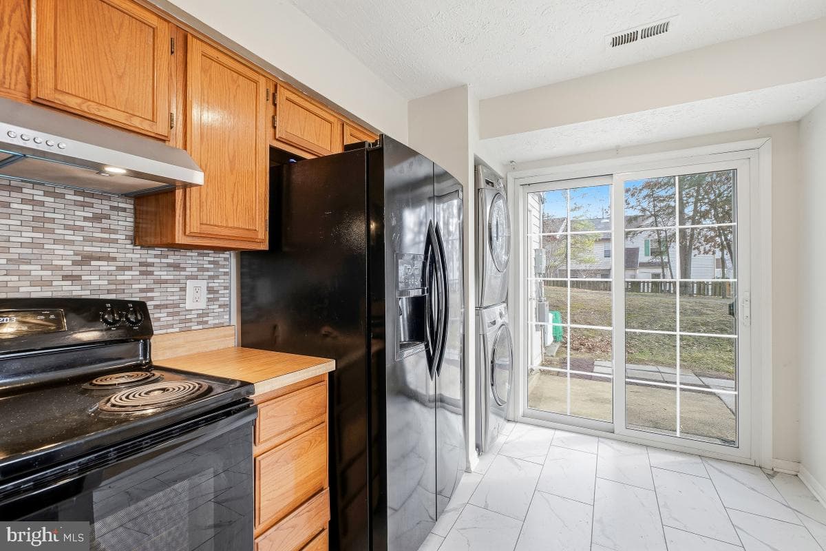 2401 W Rosecroft Village Circle photo 16