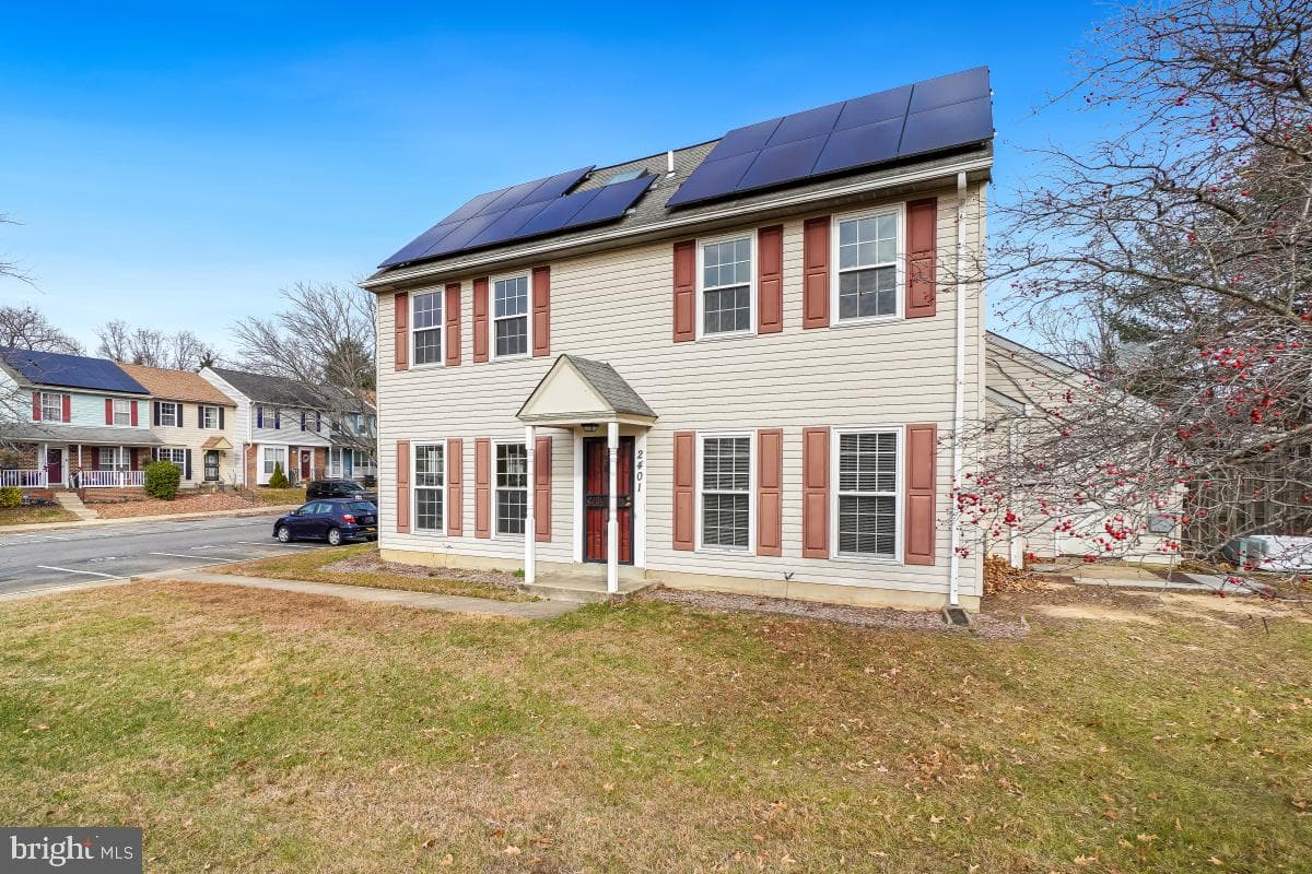 2401 W Rosecroft Village Circle photo 2