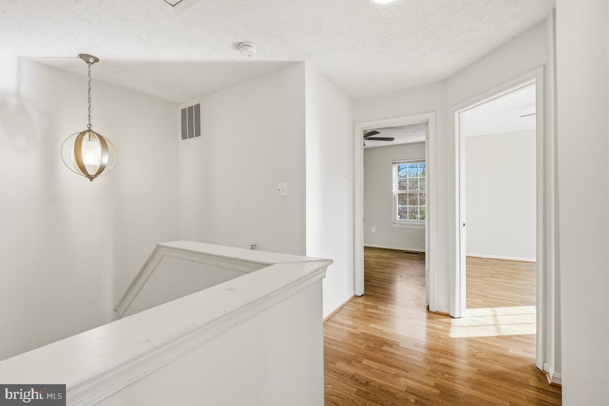 2401 W Rosecroft Village Circle photo 21