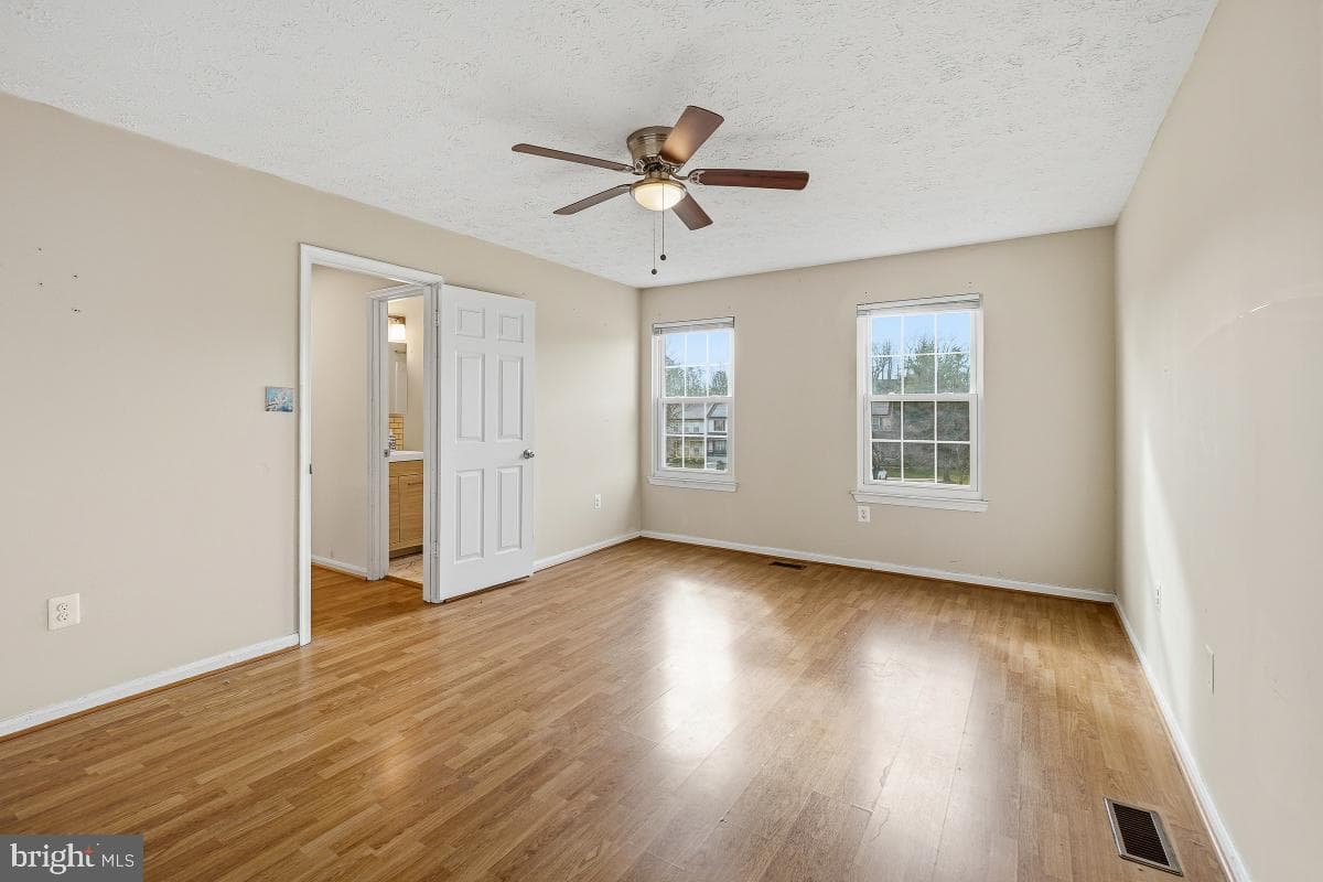 2401 W Rosecroft Village Circle photo 25