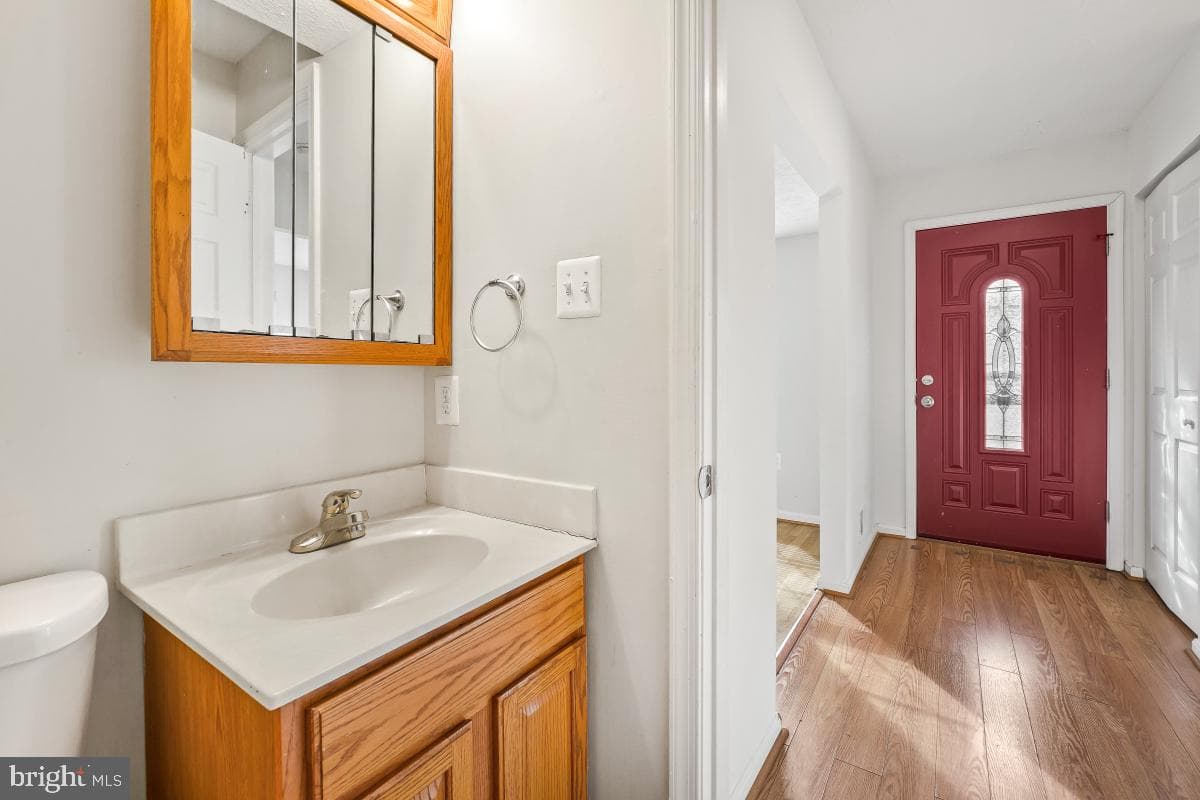 2401 W Rosecroft Village Circle photo 5