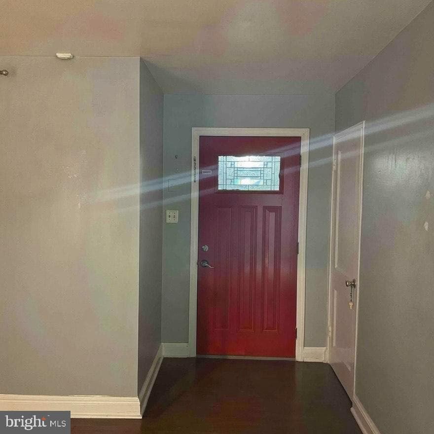 4805 68th Avenue photo 1