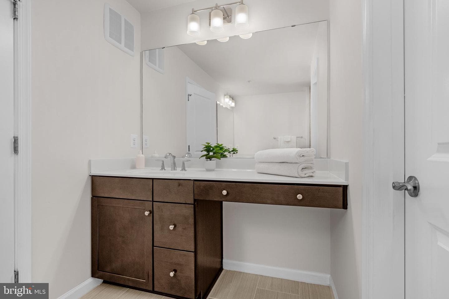 10439 John Glenn Street photo 26