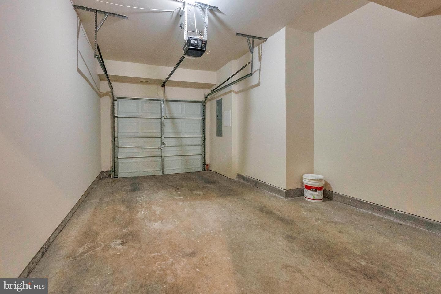 10439 John Glenn Street photo 38