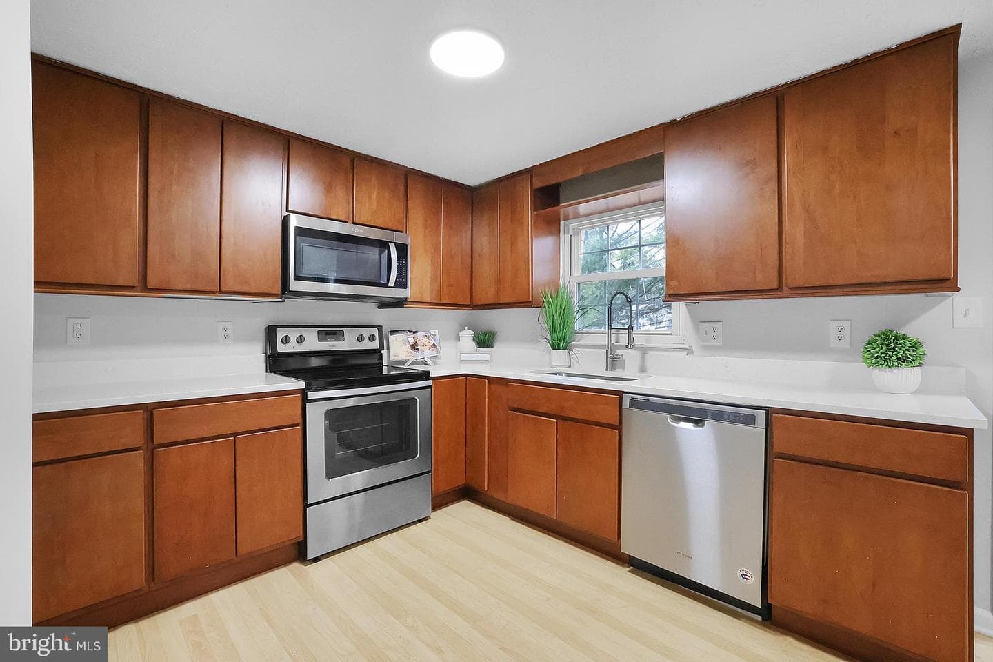 3004 N Dale Lane photo 12