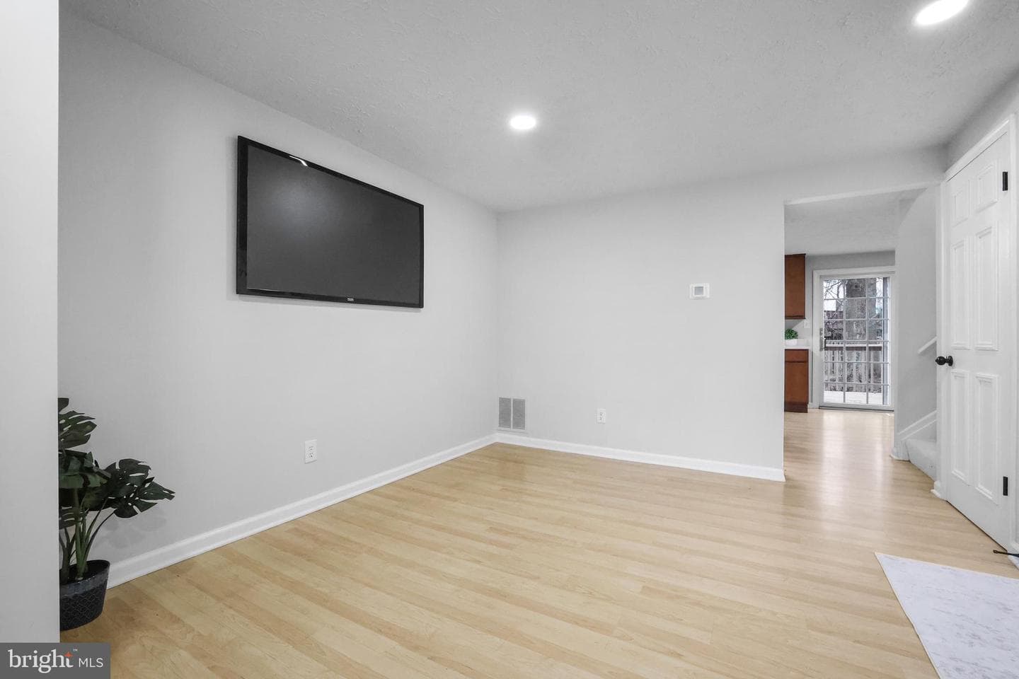 3004 N Dale Lane photo 9