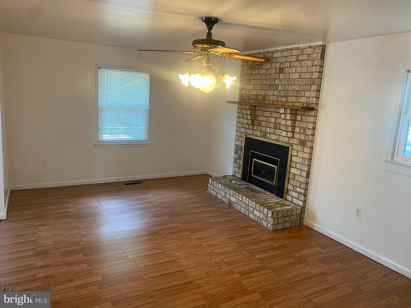 9604 Middleridge Court photo 4