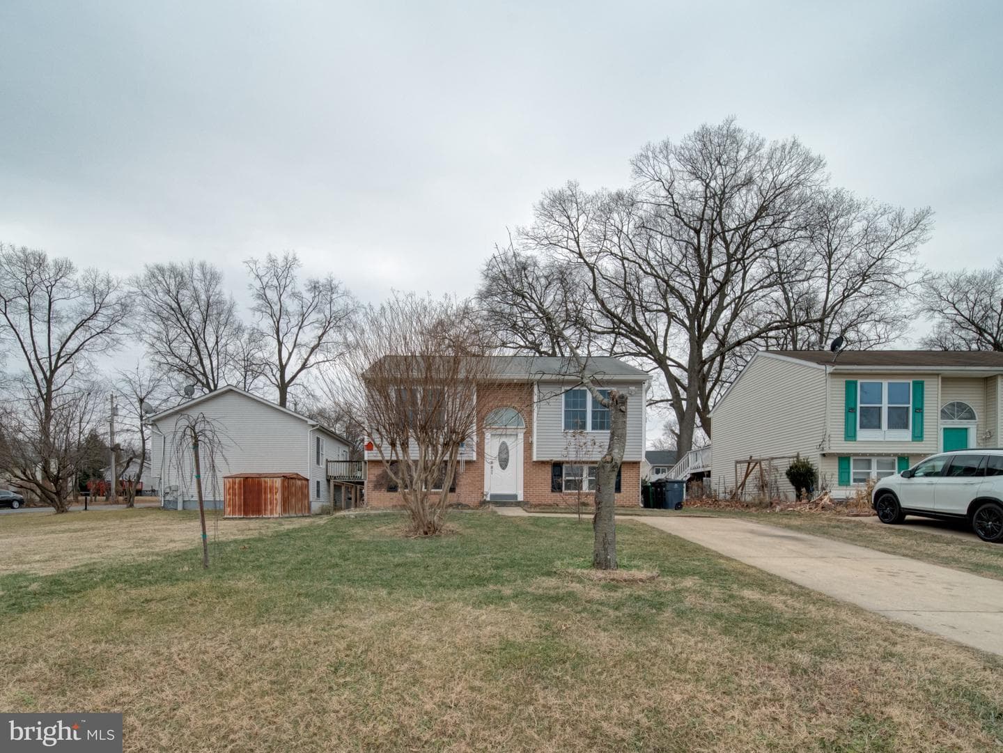 8617 Chestnut Ridge Drive photo 2