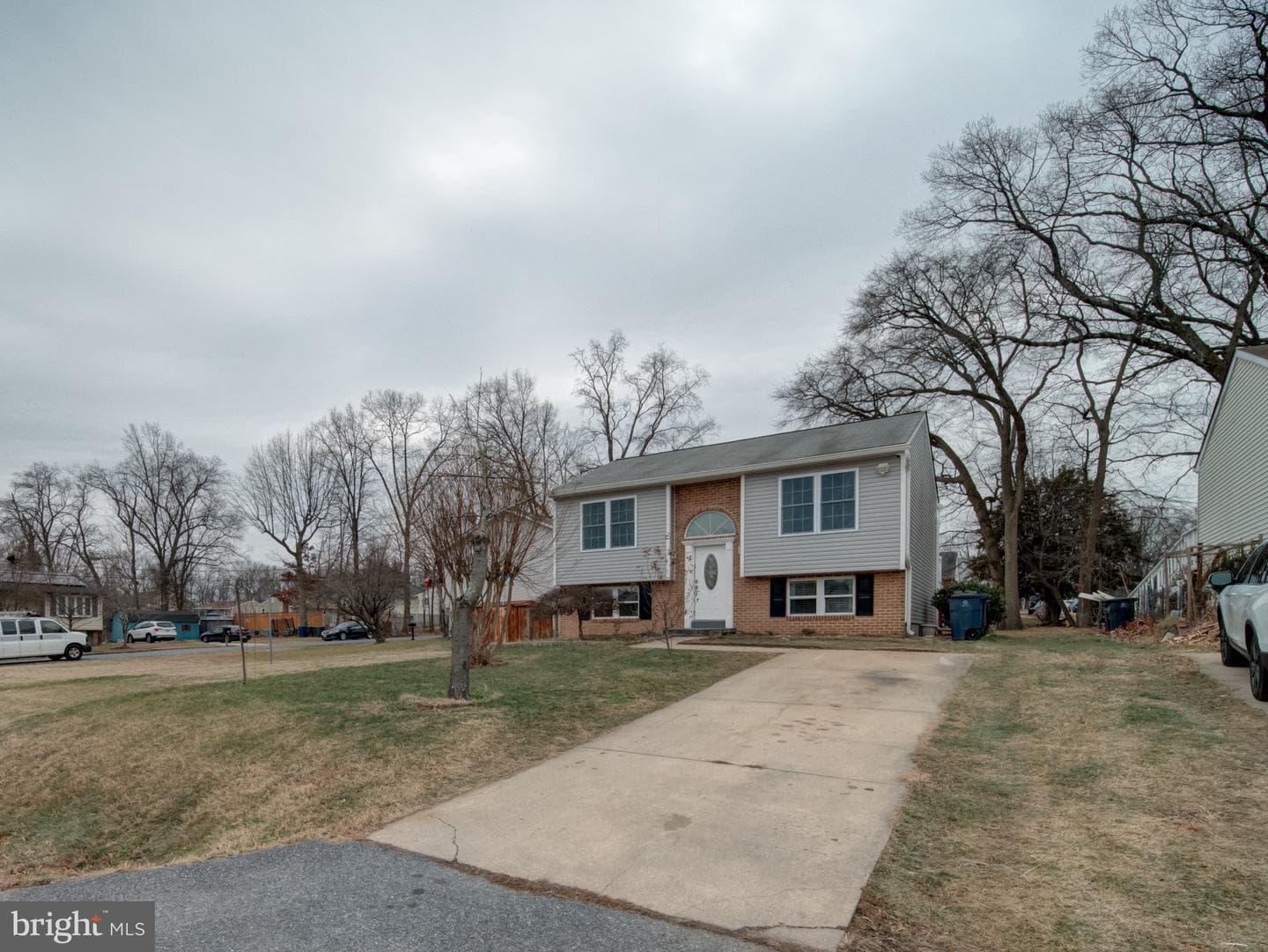 8617 Chestnut Ridge Drive photo 4