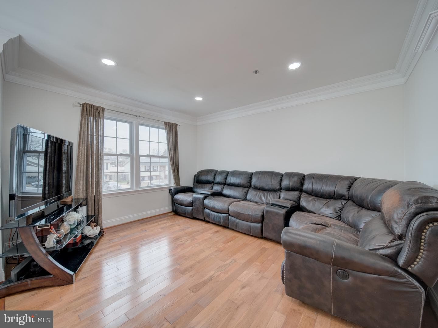8617 Chestnut Ridge Drive photo 6