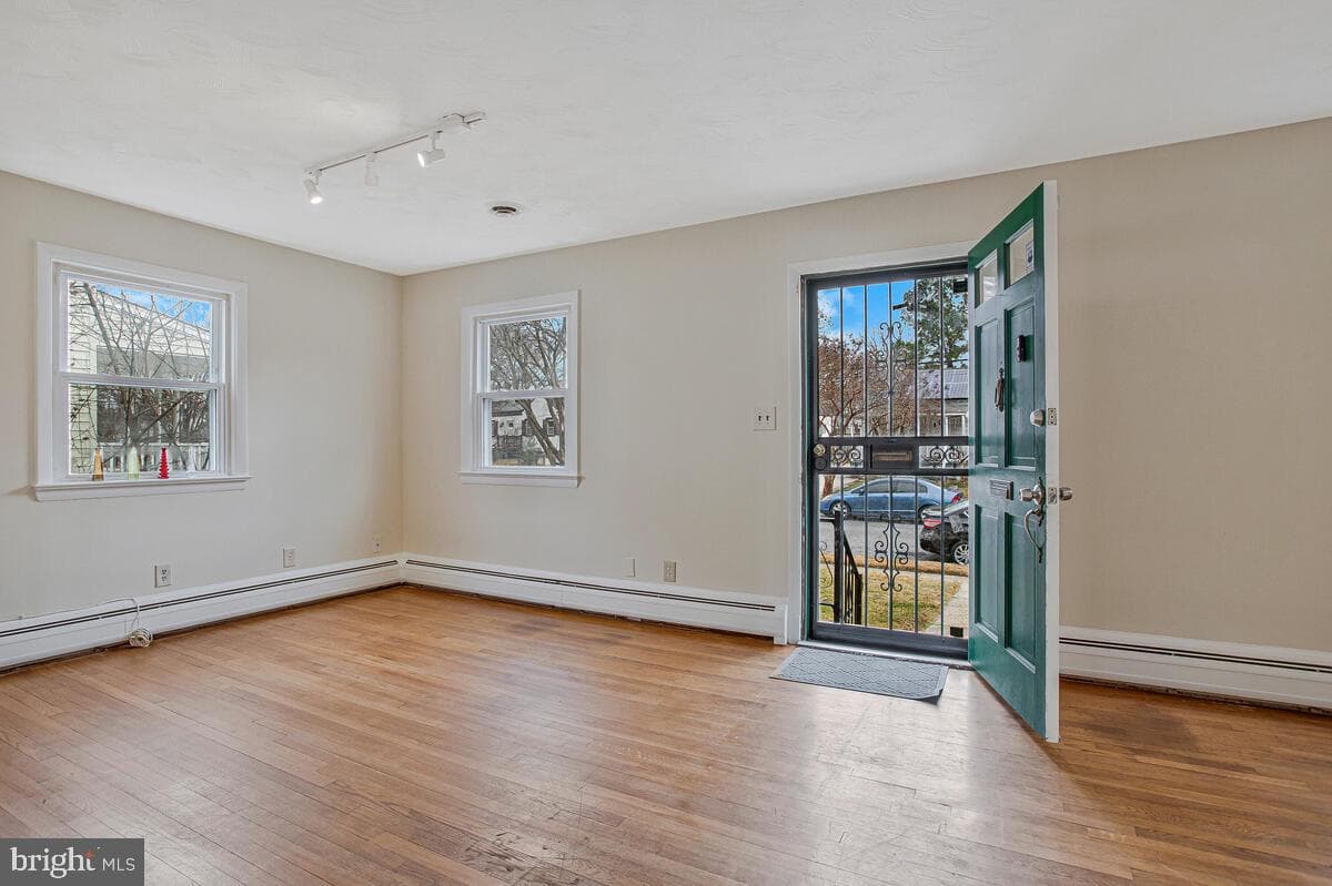 5712 30th Avenue photo 9
