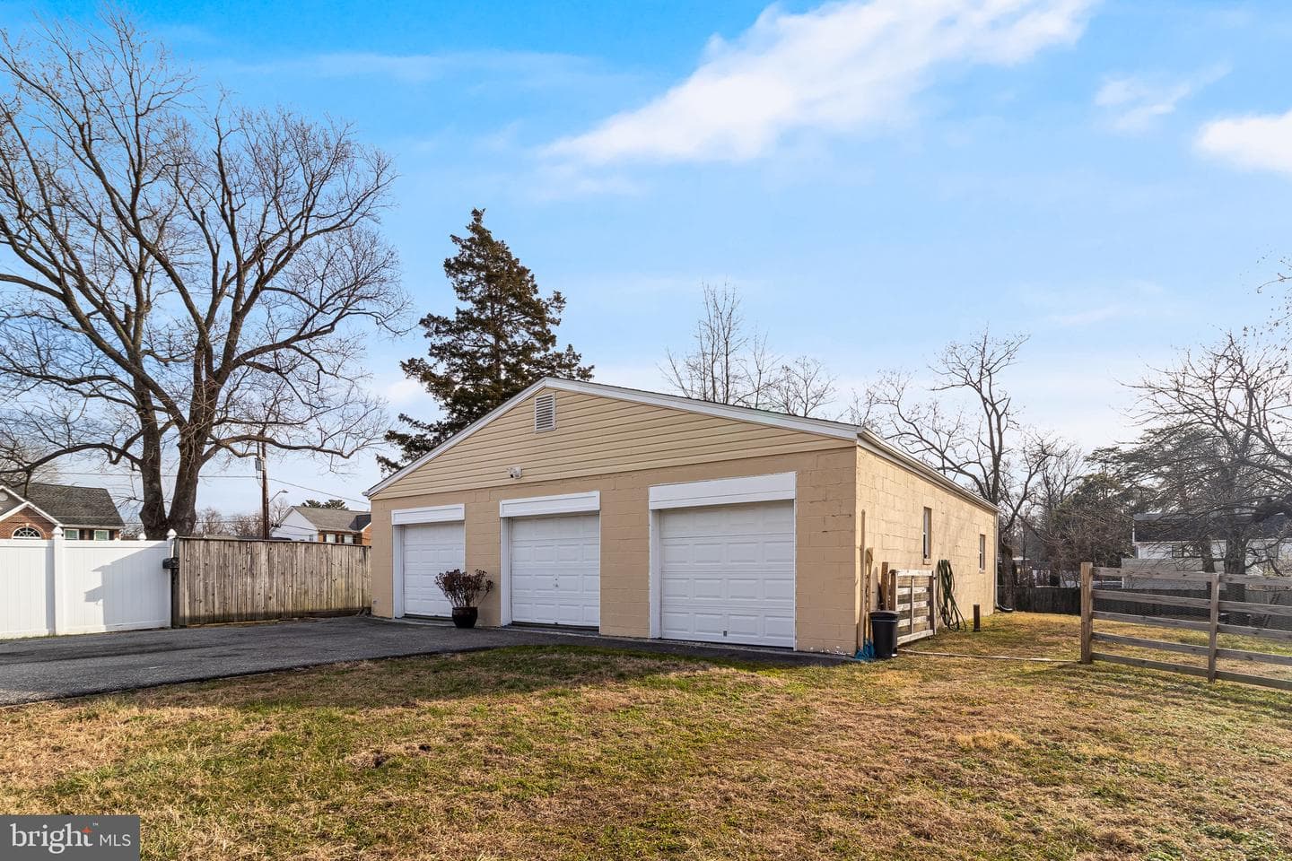 6905 E Clinton Street photo 43