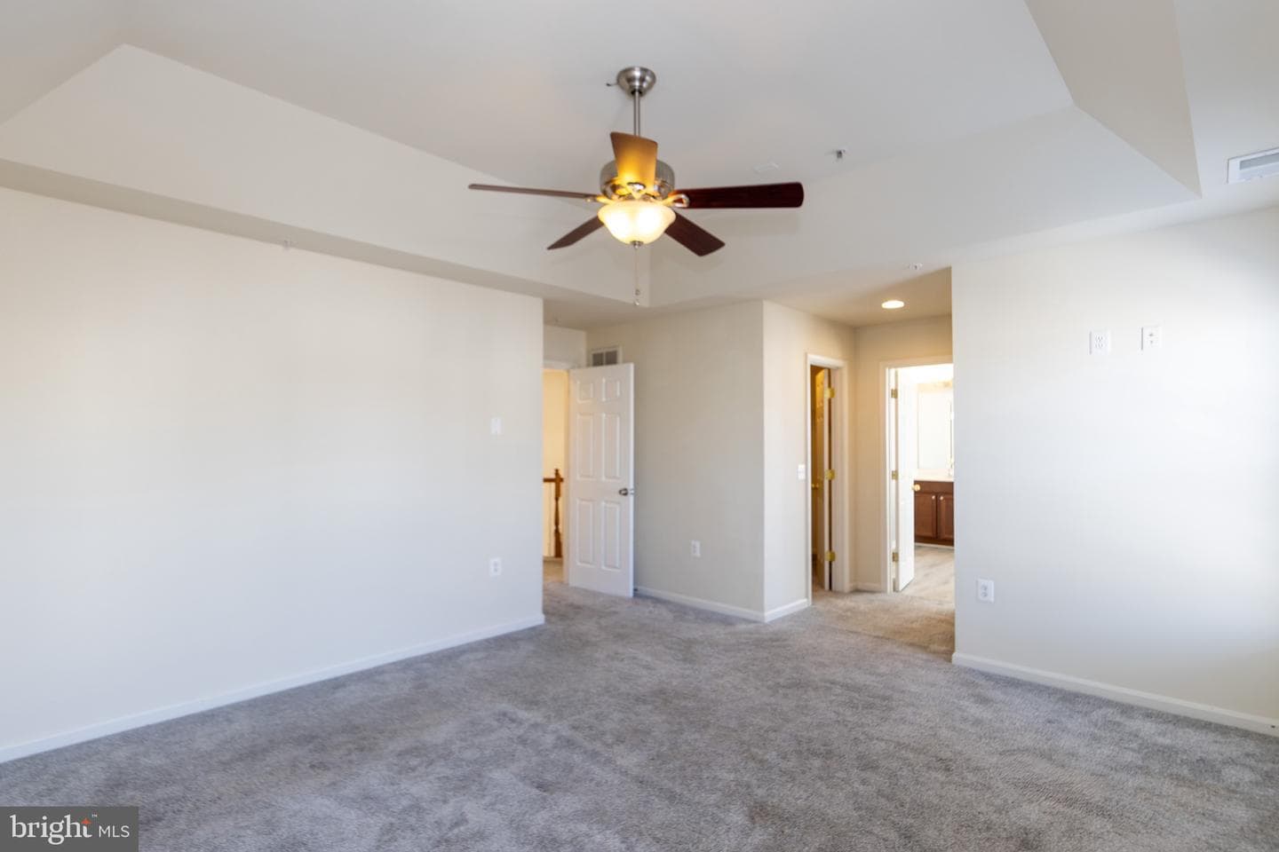 9814 Traver Street photo 25