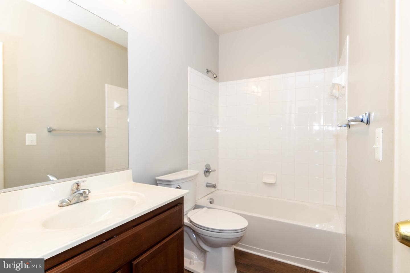 9814 Traver Street photo 54