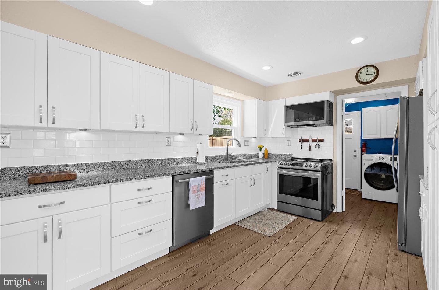 12403 Stafford Lane photo 17