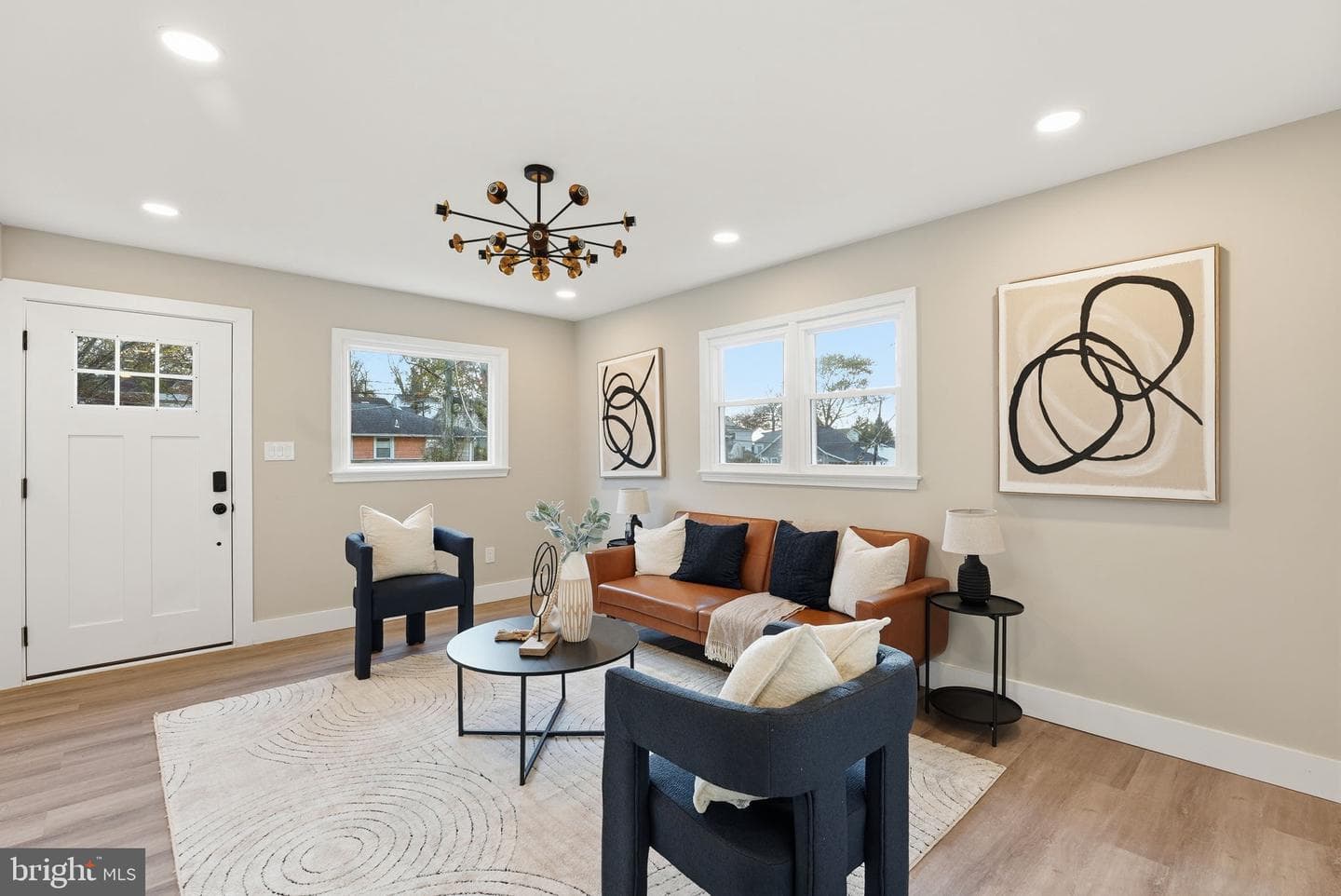 5716 Somerset Road photo 4