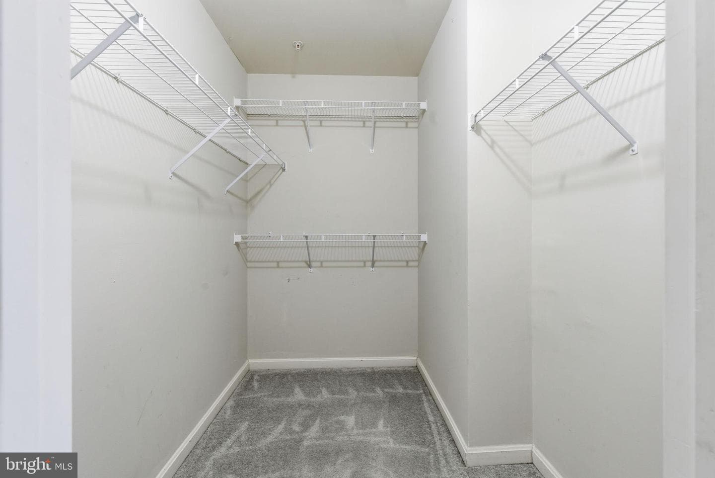 907 Vauxhall Road photo 14