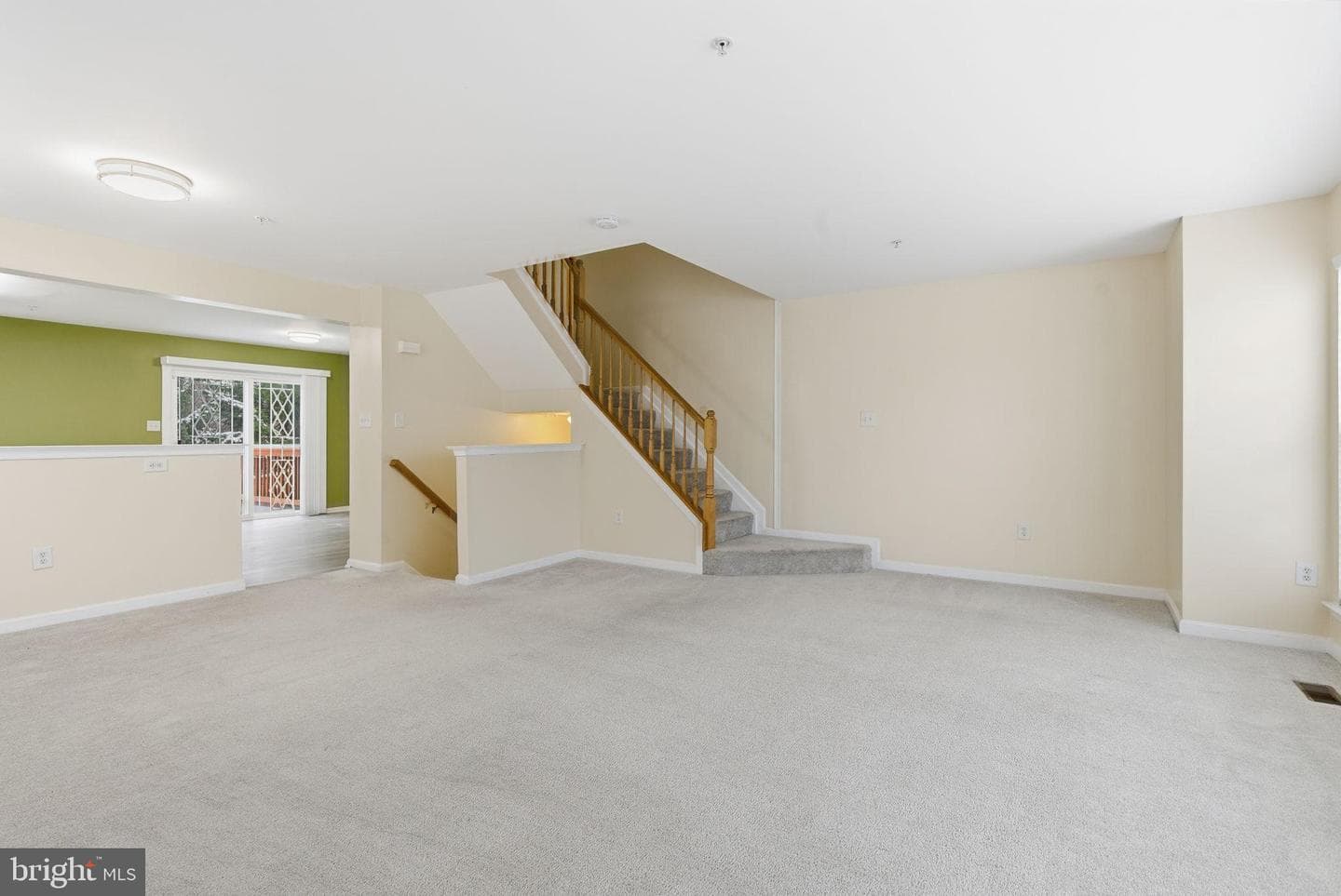 907 Vauxhall Road photo 25