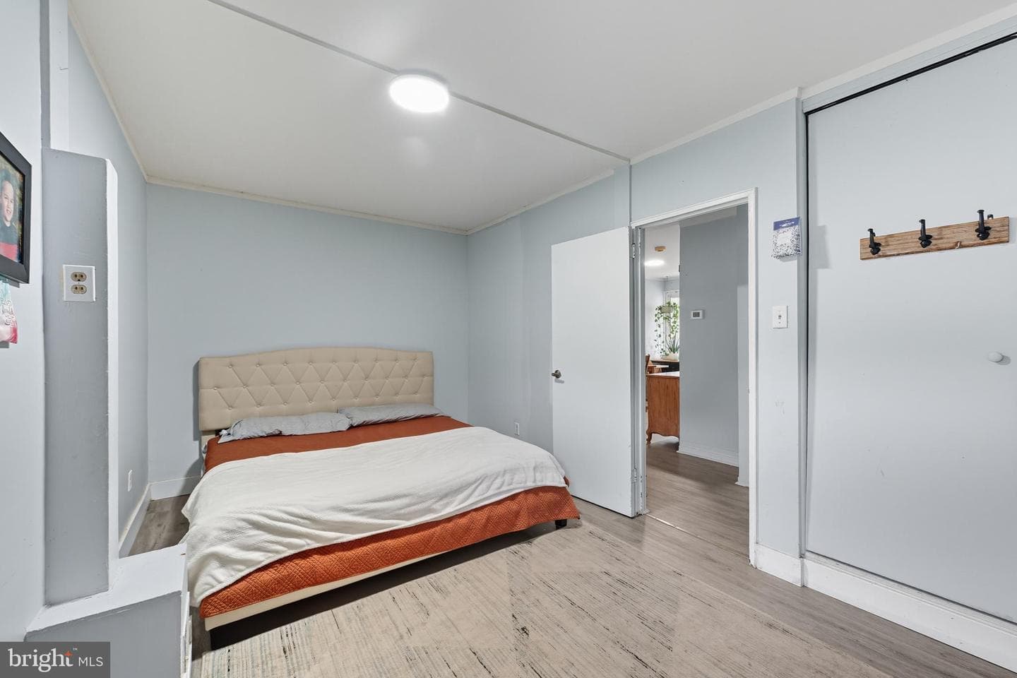 7626 Greenleaf photo 12