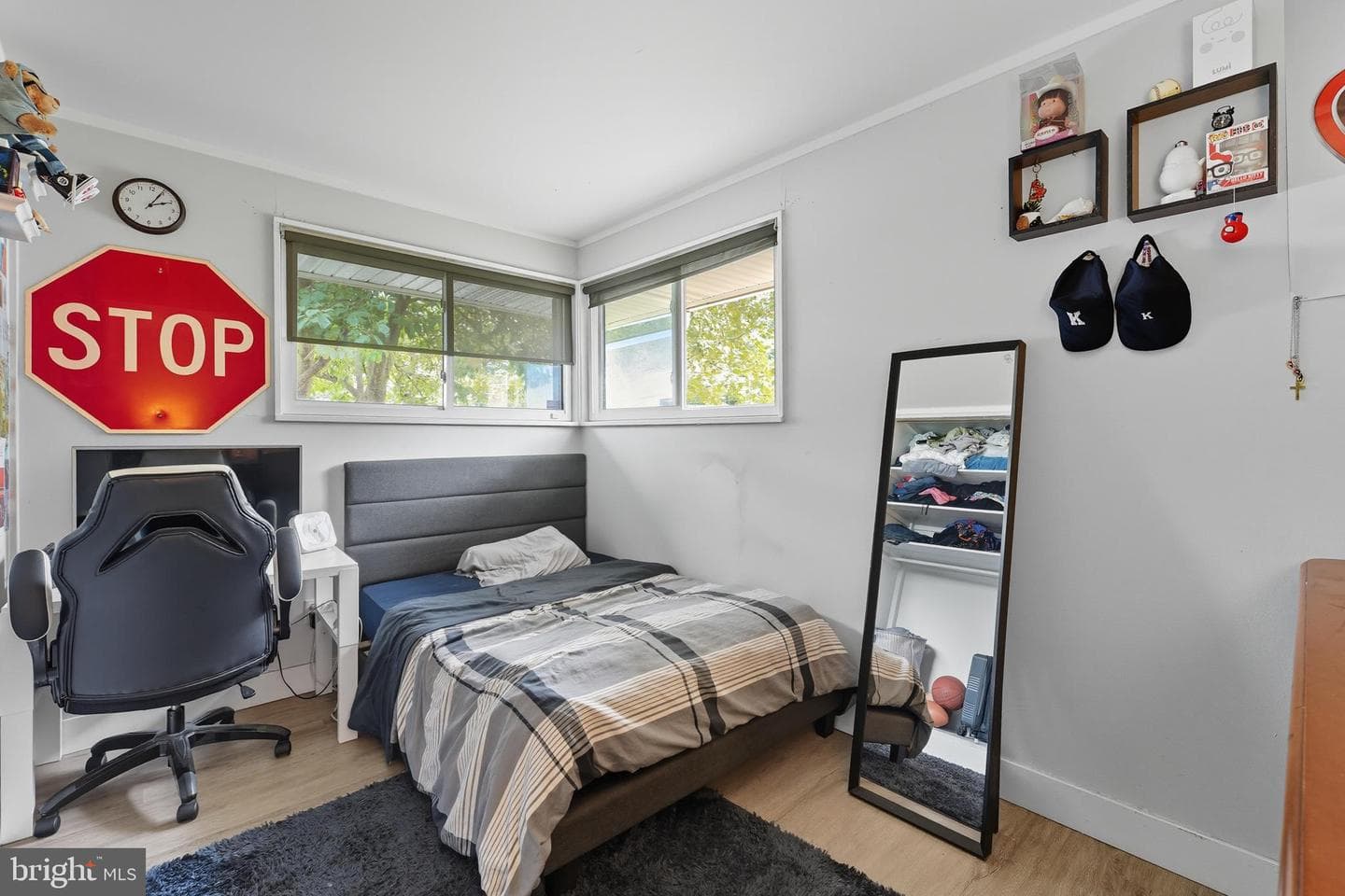 7626 Greenleaf photo 13