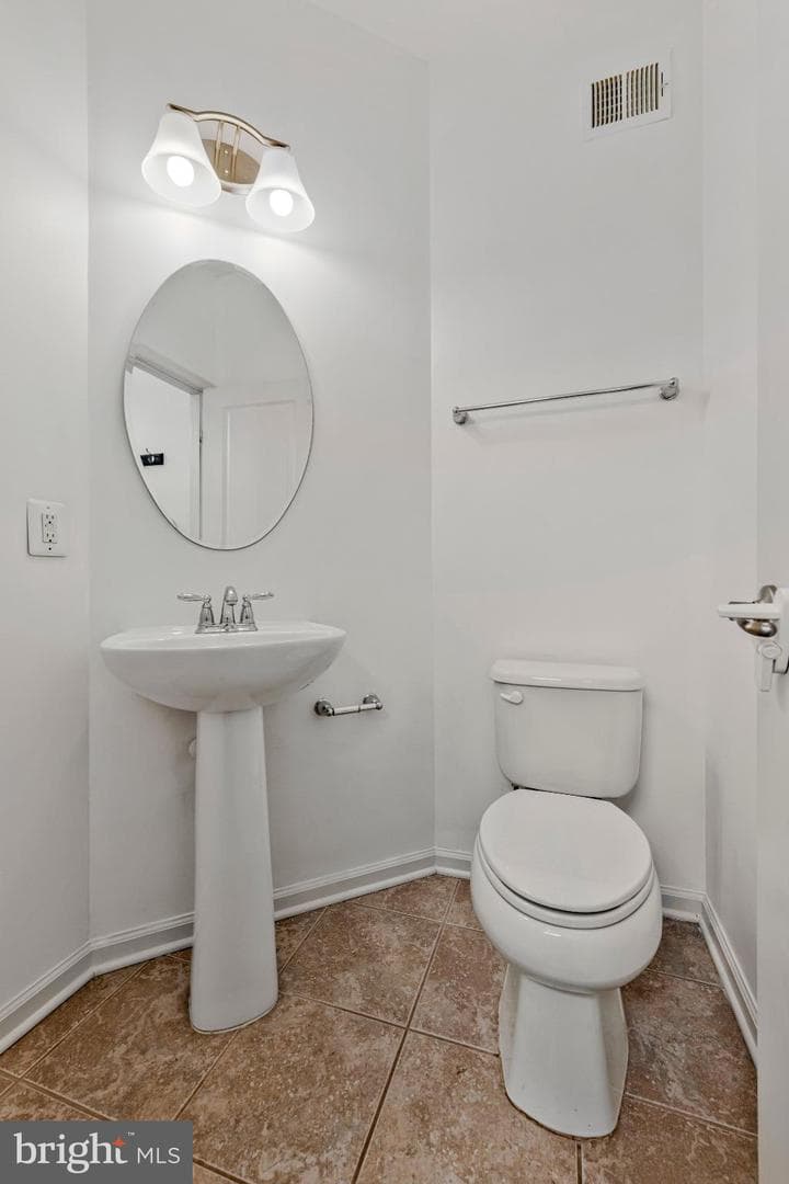 606 Chance Place photo 11