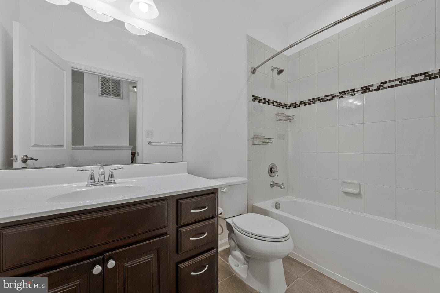 606 Chance Place photo 24