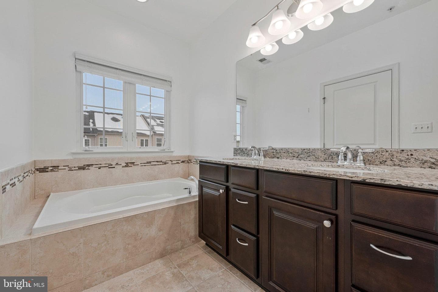 606 Chance Place photo 30