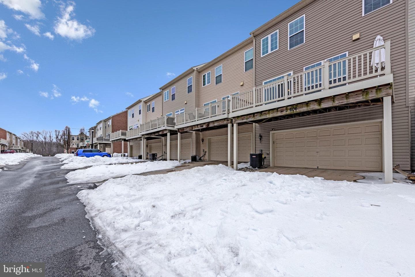 606 Chance Place photo 5