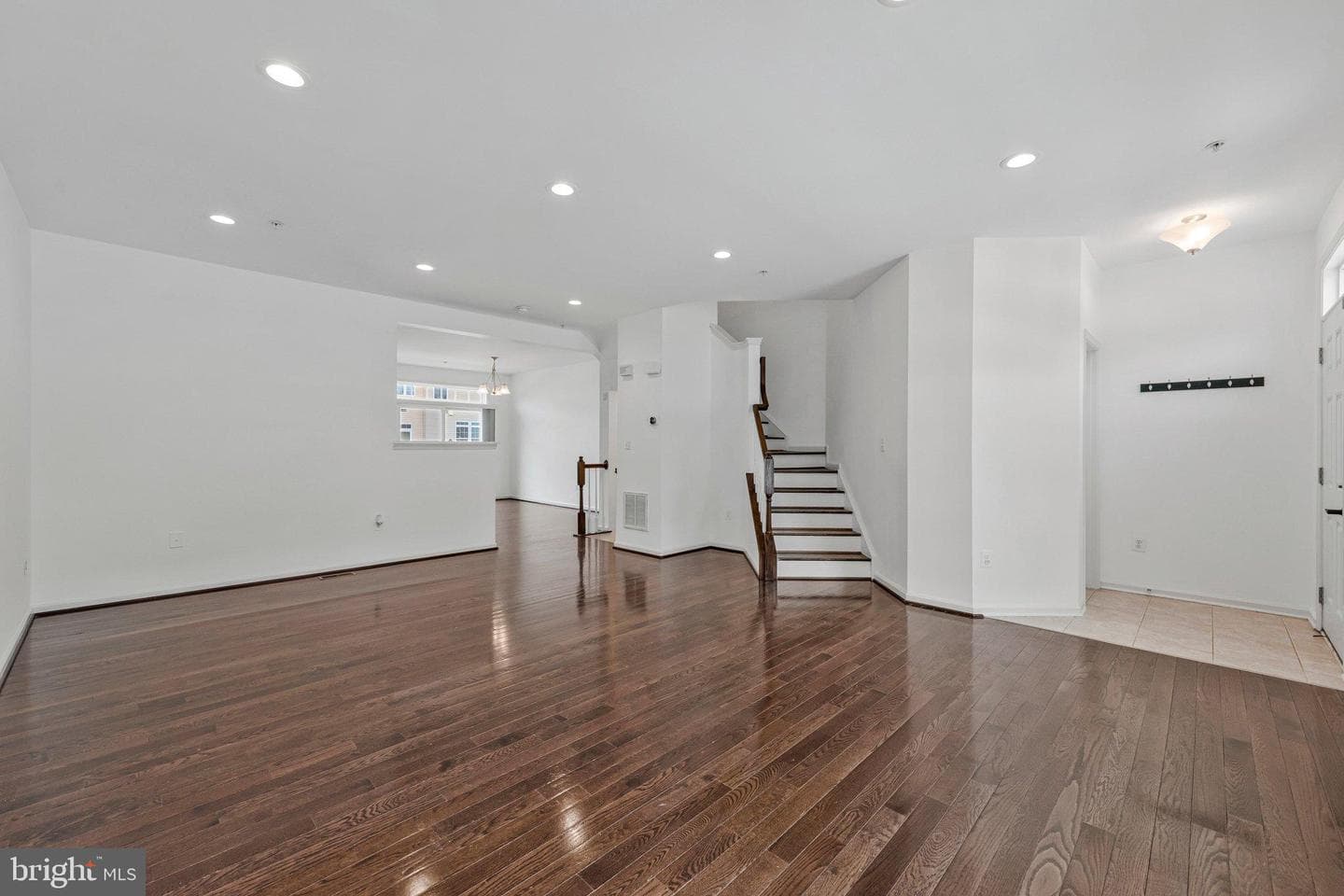 606 Chance Place photo 8